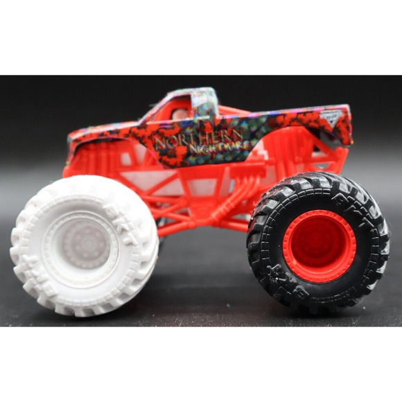 Hot Wheels Monster Jam NORTHERN NIGHTMARE 1:64 Scale Die-Cast Monster Truck - Picture 4 of 8